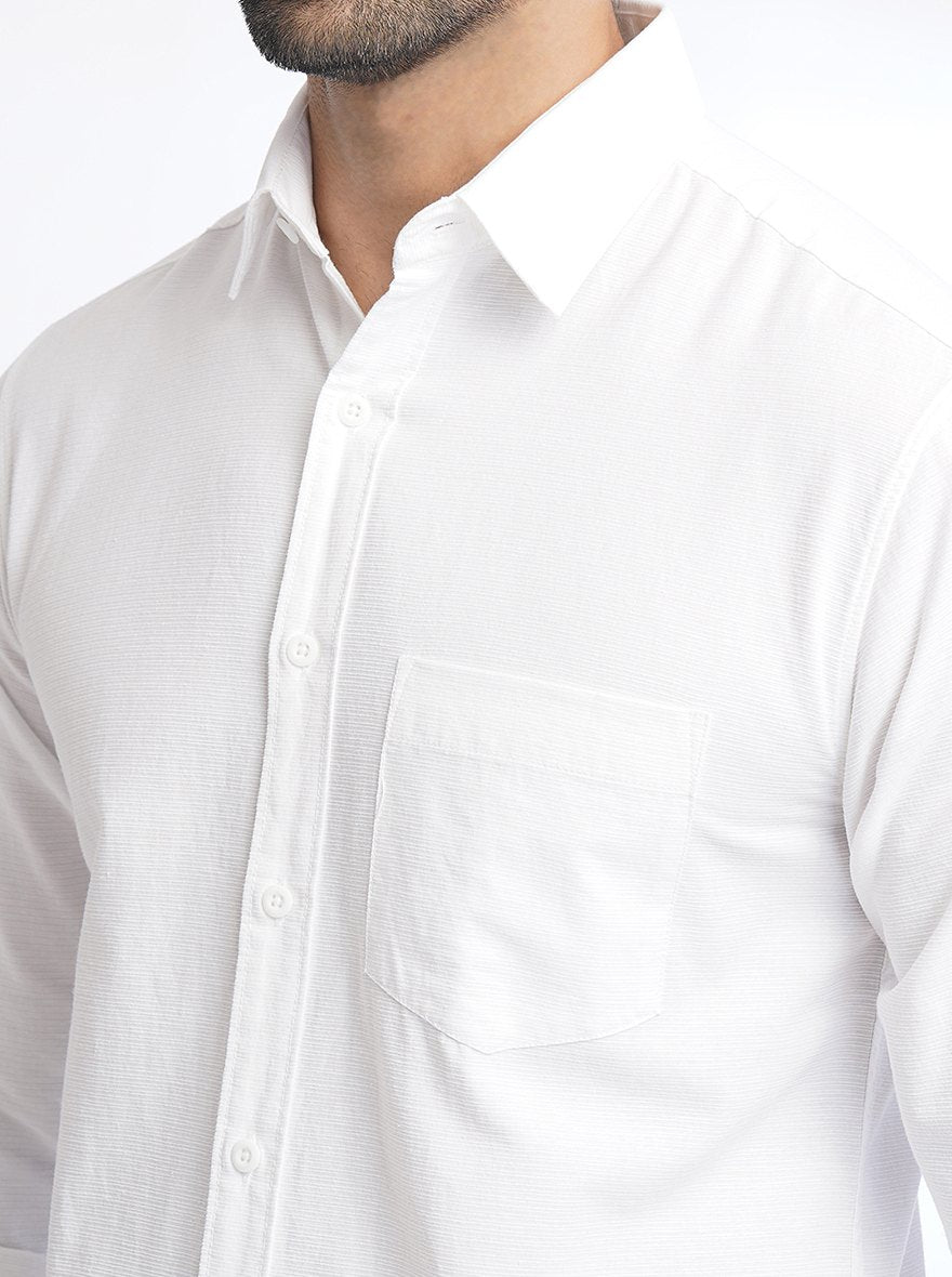 White Solid Slim Fit Casual Shirt | pehervi
