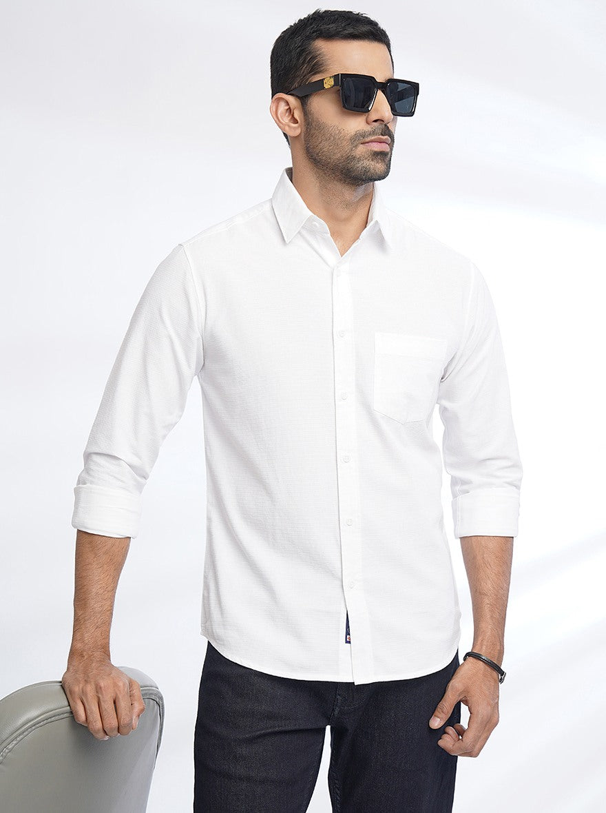 White Solid Slim Fit Casual Shirt | pehervi