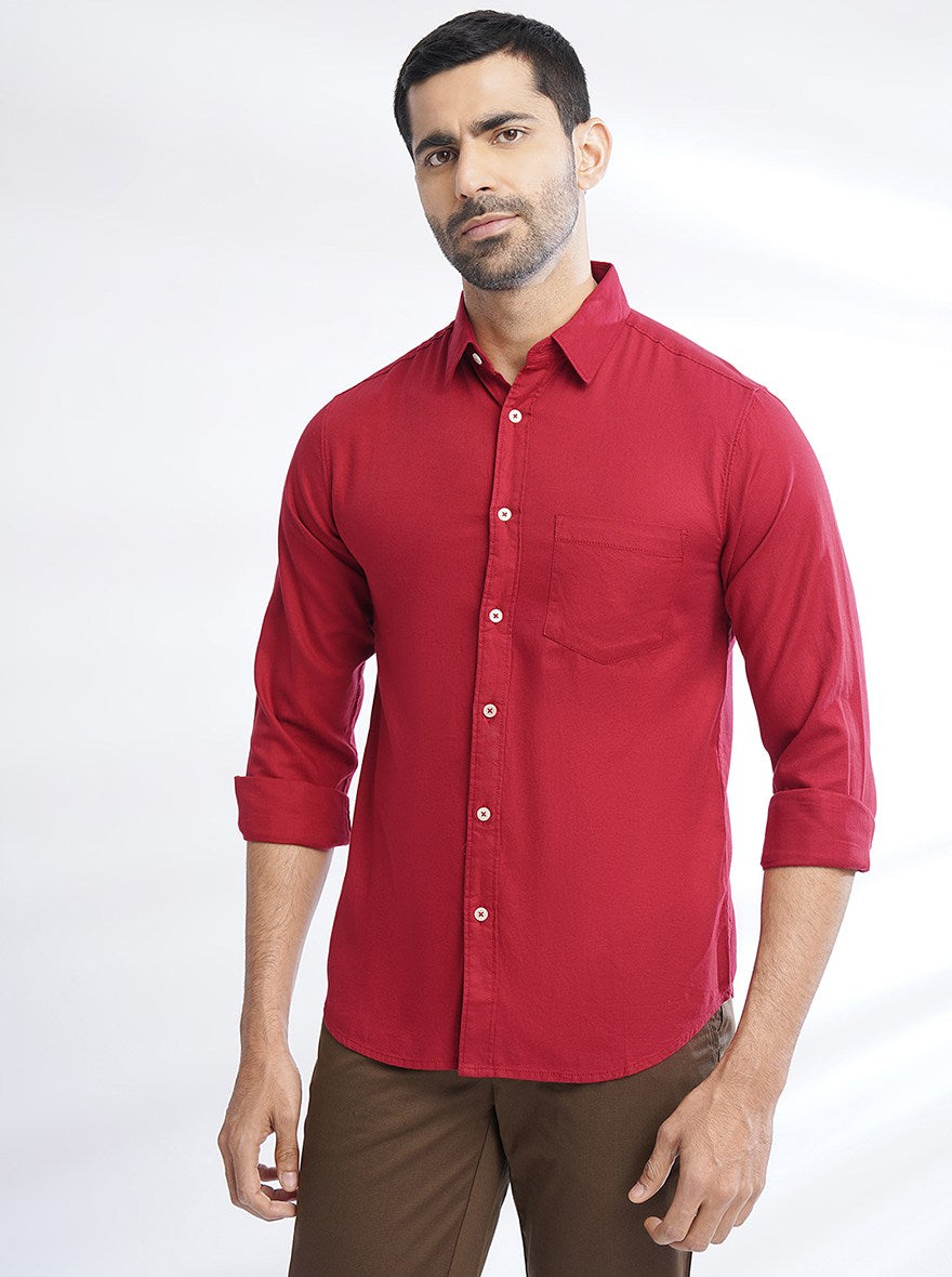 Red Solid Slim Fit Casual Shirt | pehervi