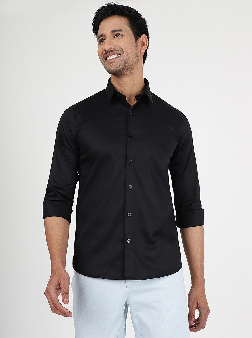 Black Solid Slim Fit Casual Shirt | pehervi