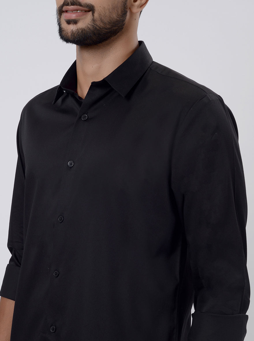 Black Solid Slim Fit Casual Shirt | pehervi