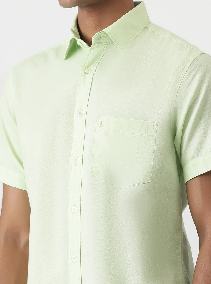 Light Green Solid Slim Fit Casual Shirt | pehervi