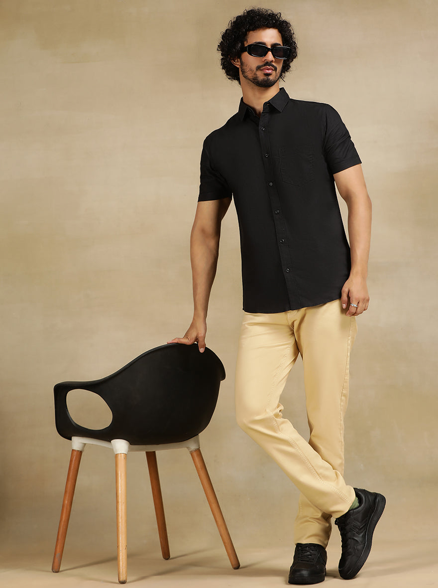 Black Solid Slim Fit Casual Shirt | pehervi