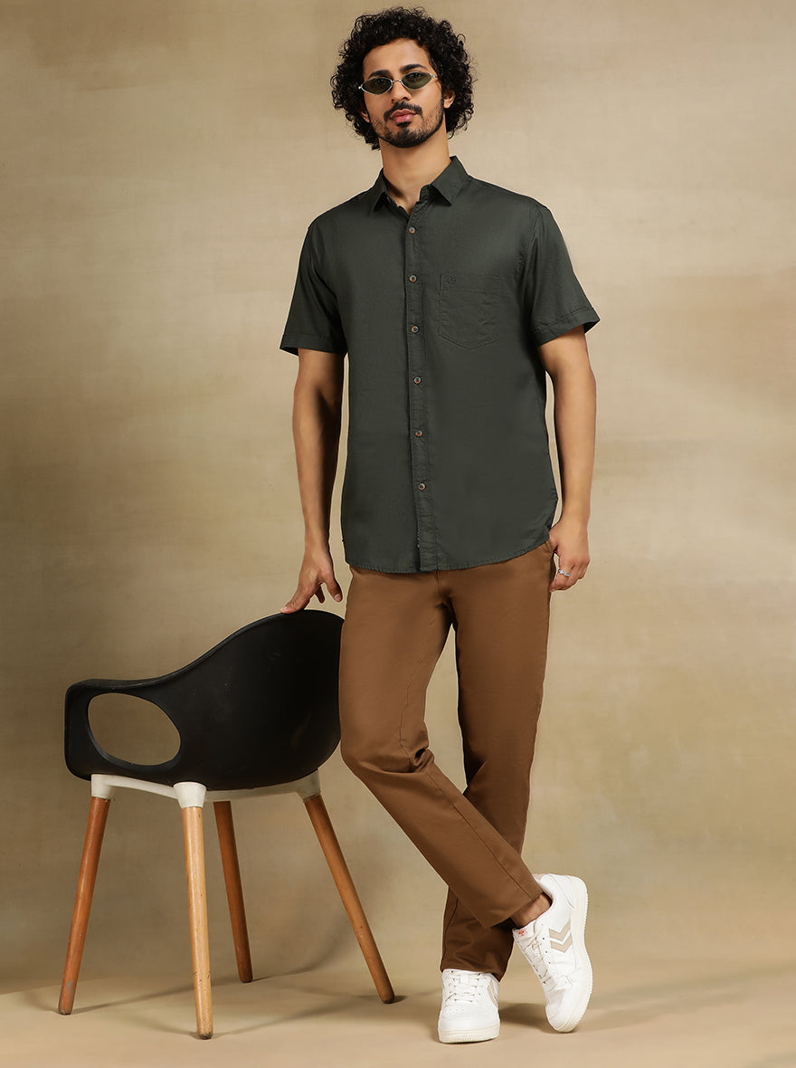 Olive Green Solid Slim Fit Casual Shirt | pehervi