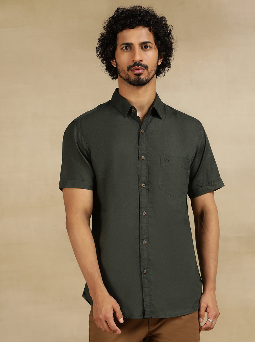 Olive Green Solid Slim Fit Casual Shirt | pehervi