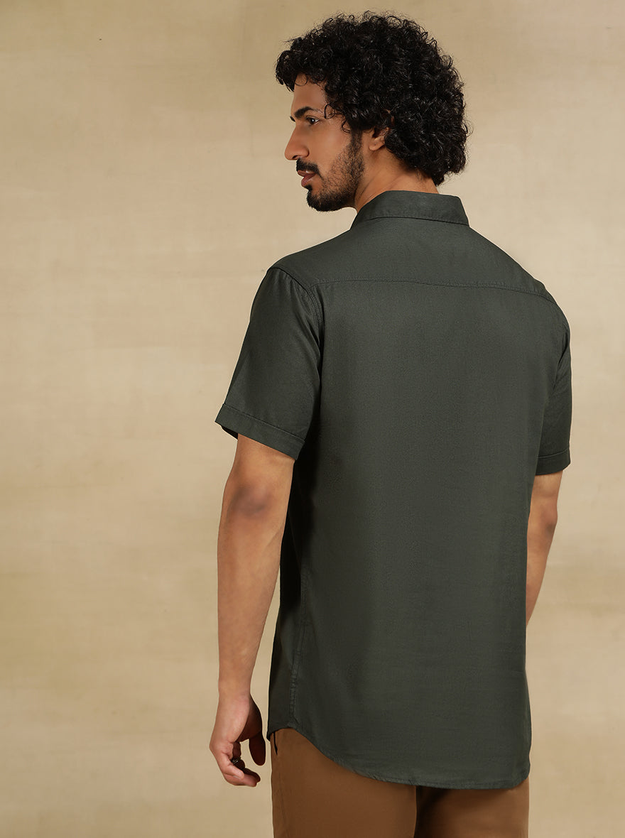 Olive Green Solid Slim Fit Casual Shirt | pehervi
