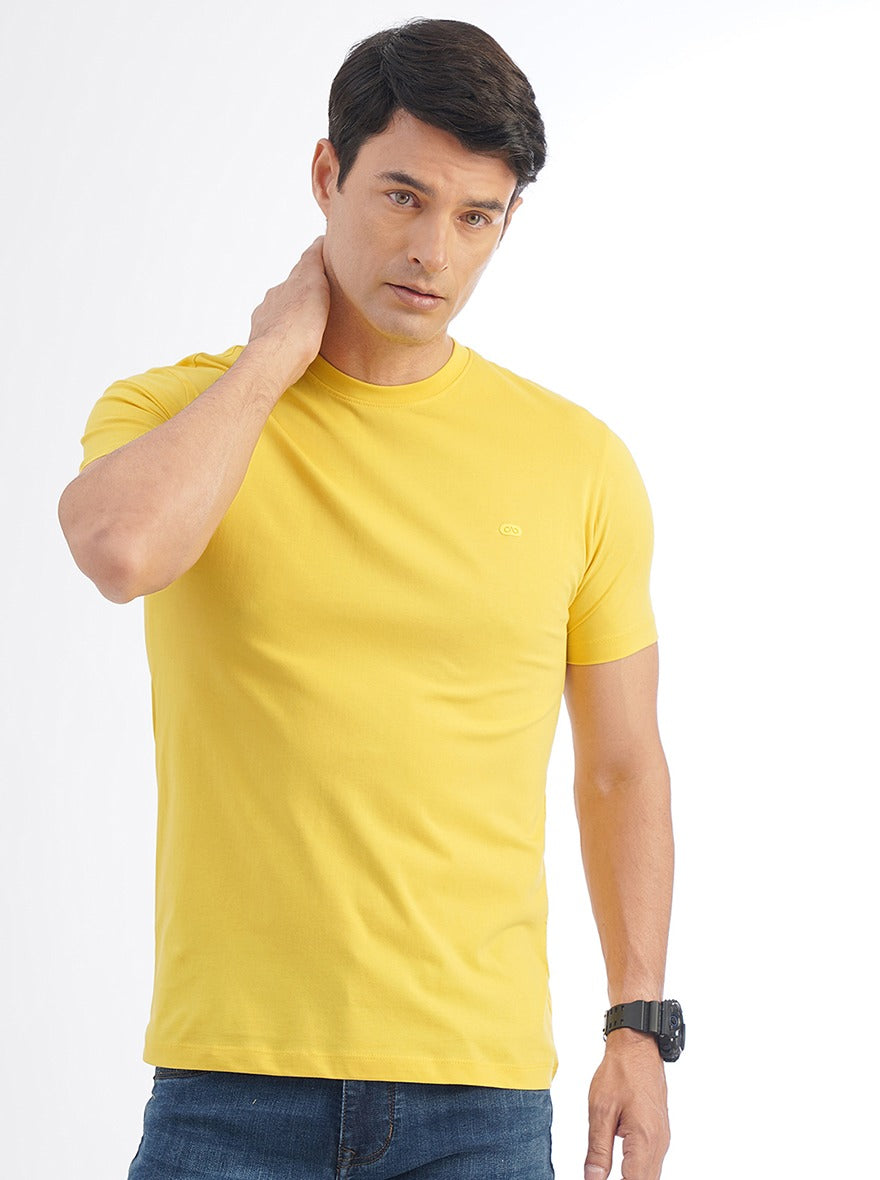 Yellow Solid Slim Fit T-Shirt | pehervi