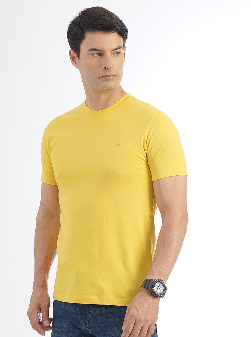Yellow Solid Slim Fit T-Shirt | pehervi