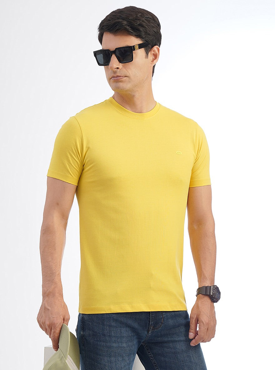 Yellow Solid Slim Fit T-Shirt | pehervi