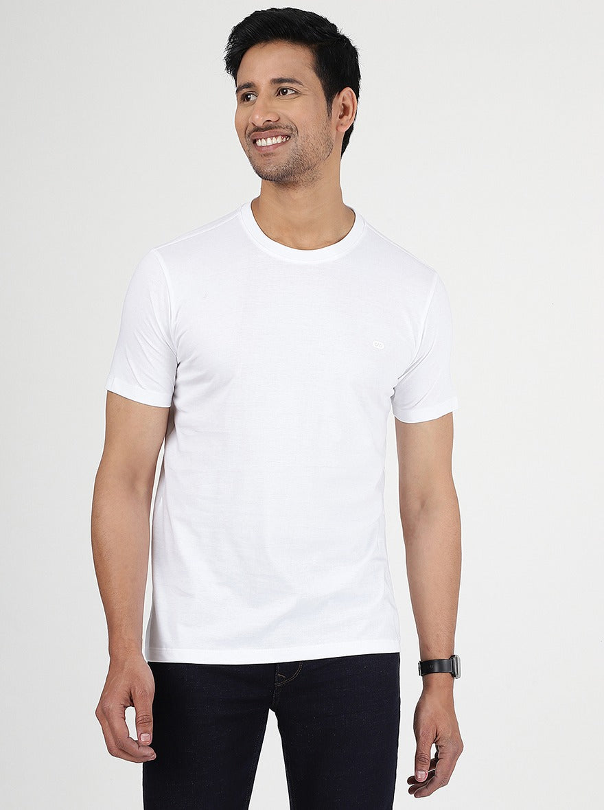 White Solid Slim Fit T-Shirt | pehervi