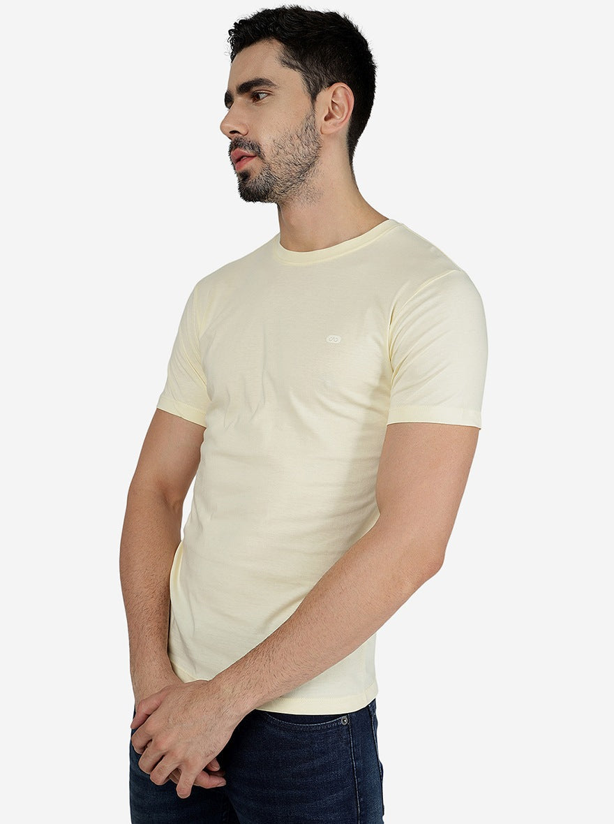 Light Yellow Solid Slim Fit T-Shirt | pehervi