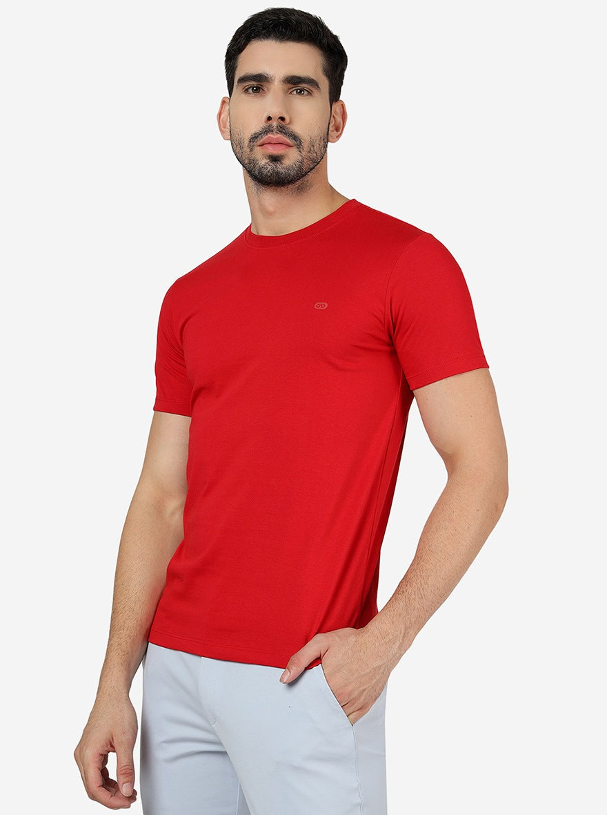 Red Solid Slim Fit T-Shirt | pehervi