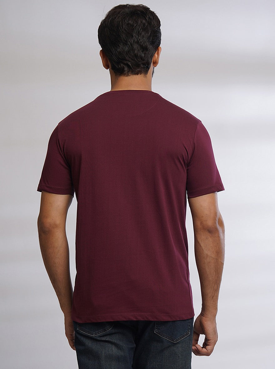 Maroon Solid Slim Fit T-Shirt | pehervi