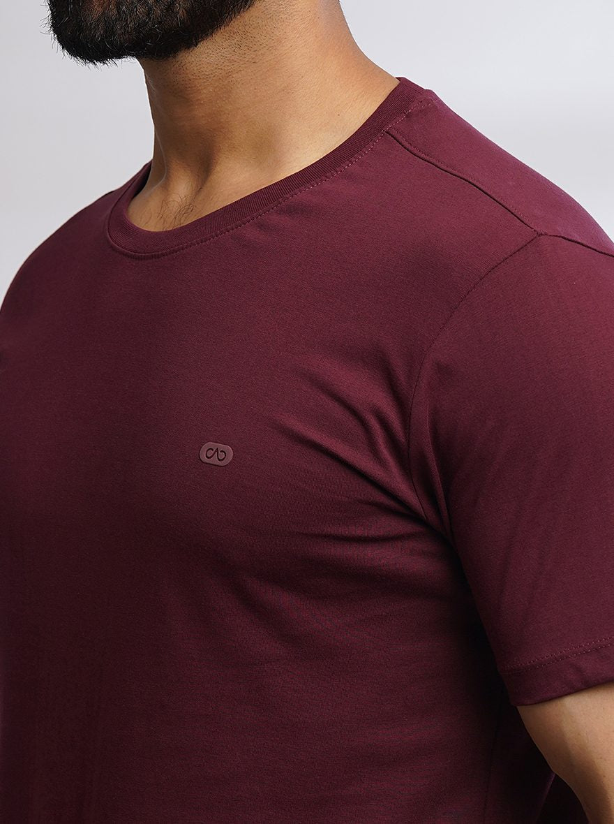 Maroon Solid Slim Fit T-Shirt | pehervi