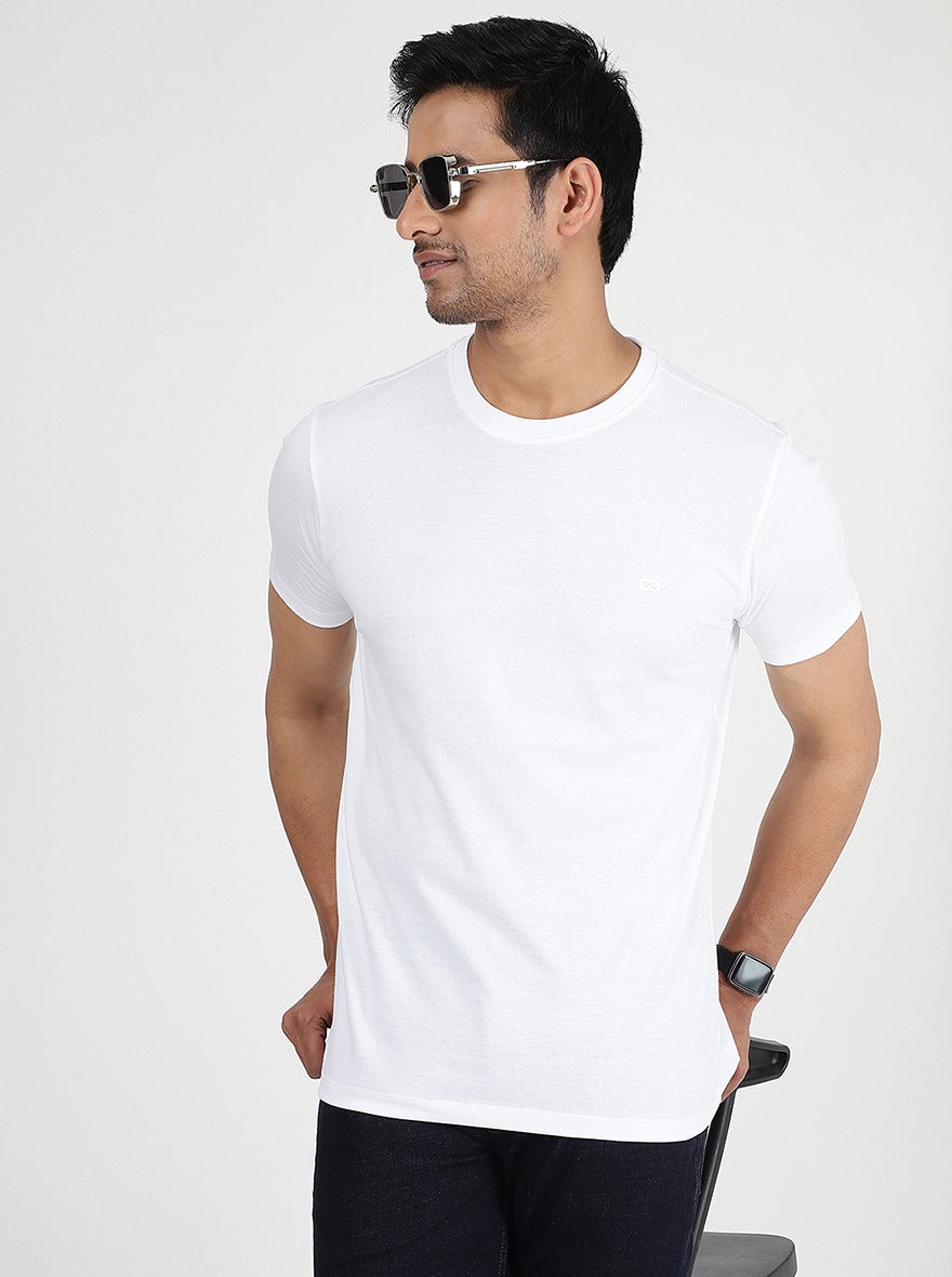 White Solid Slim Fit T-Shirt | pehervi