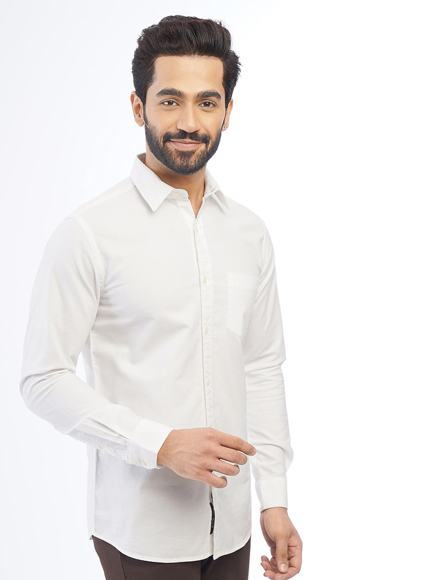 White Solid Slim Fit Casual Shirt | pehervi
