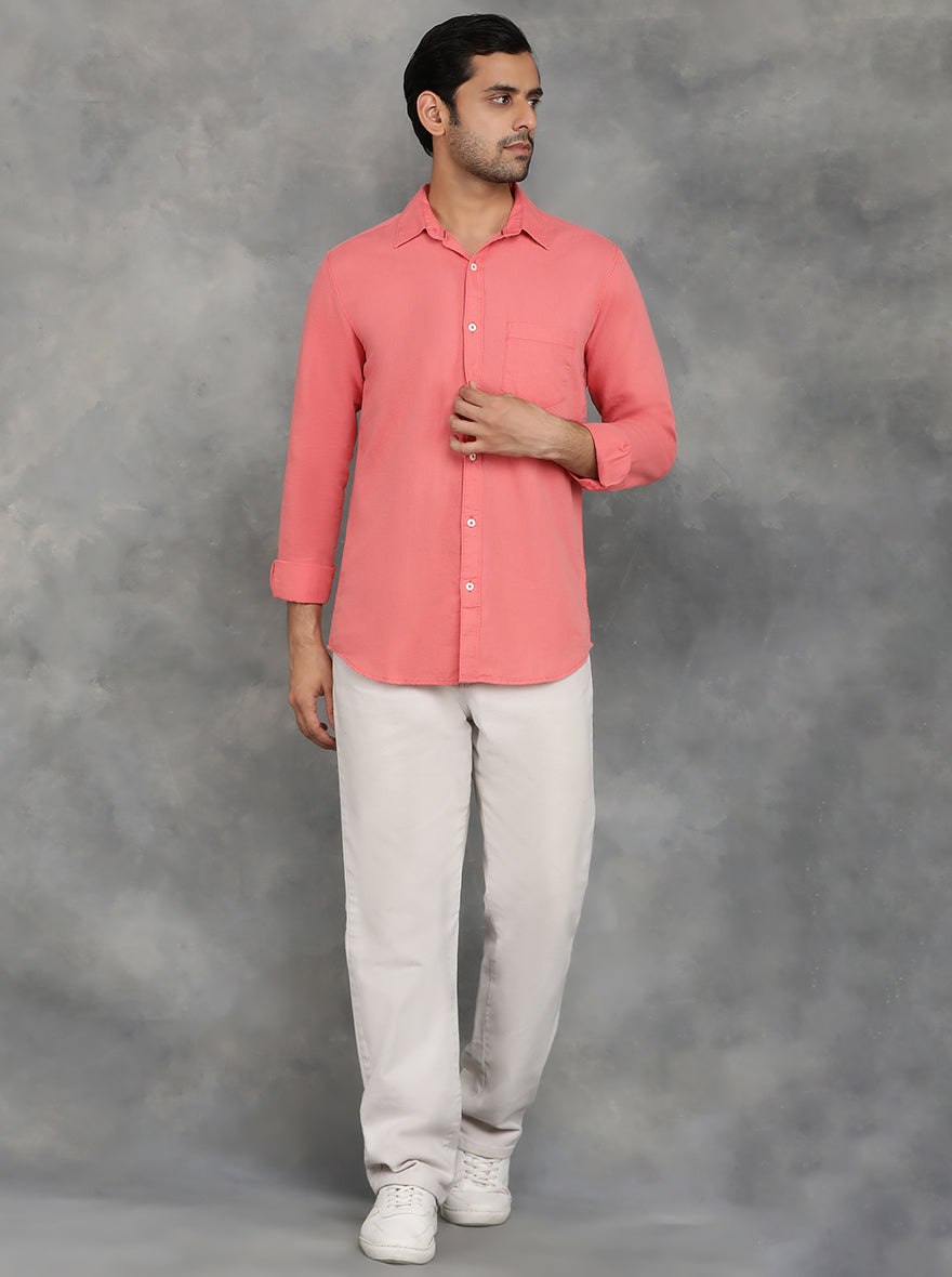Coral Pink Solid Slim Fit Casual Shirt | pehervi