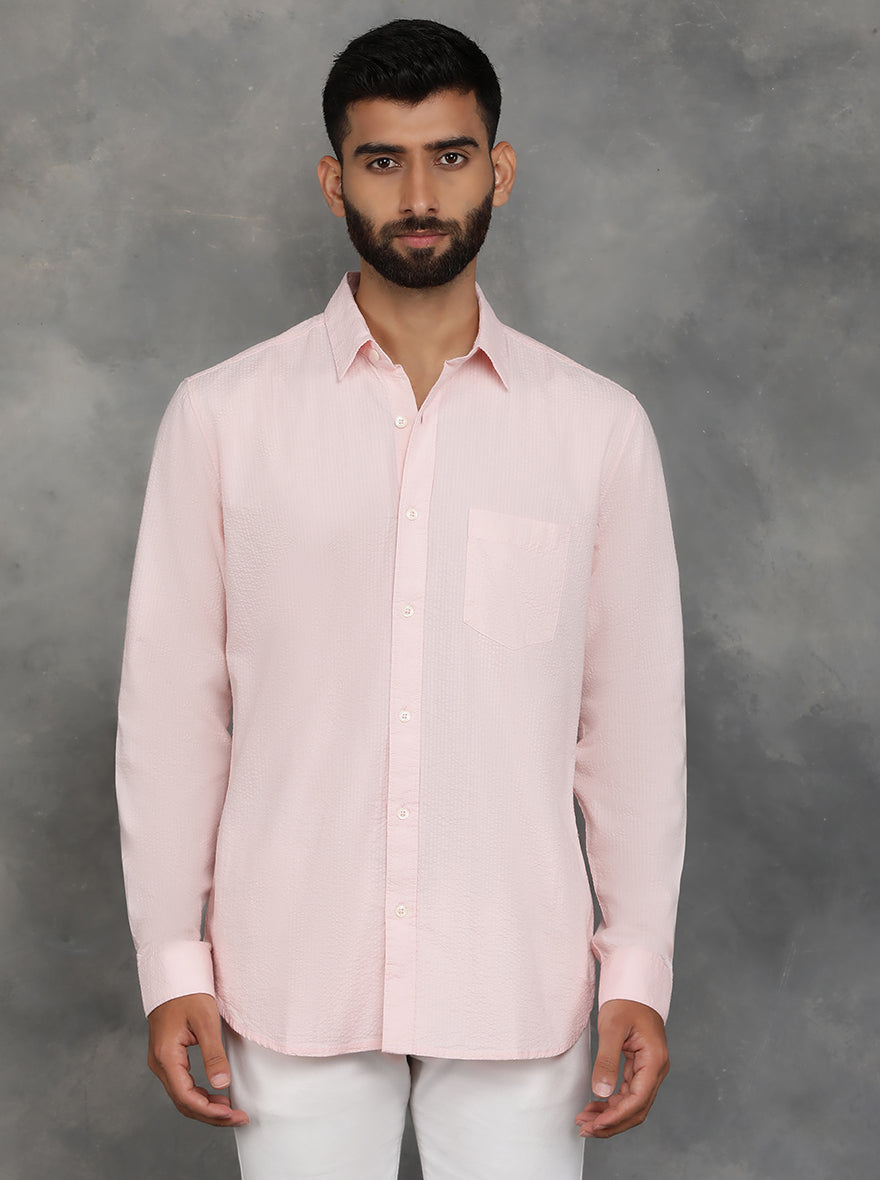 Light Pink Solid Slim Fit Casual Shirt | pehervi
