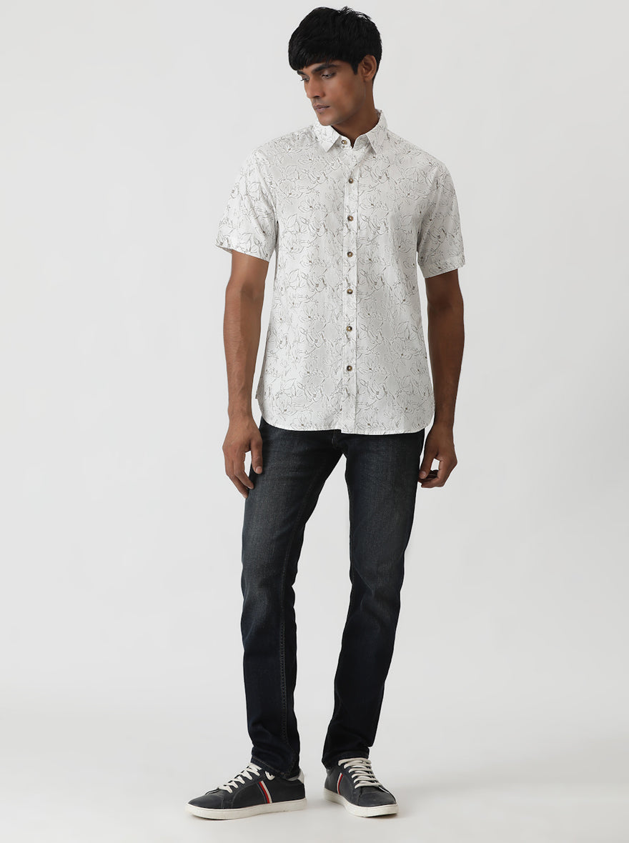 White Printed Slim Fit Casual Shirt | pehervi
