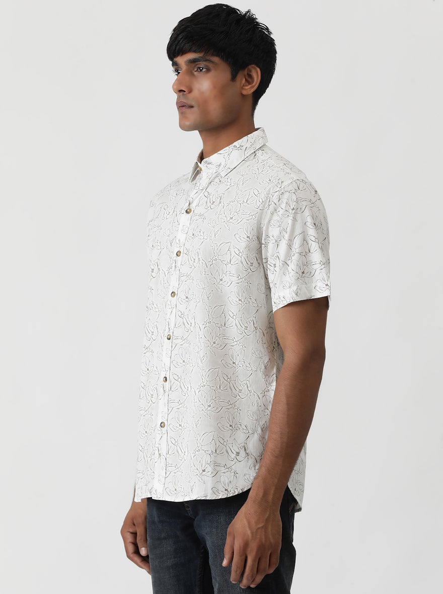 White Printed Slim Fit Casual Shirt | pehervi
