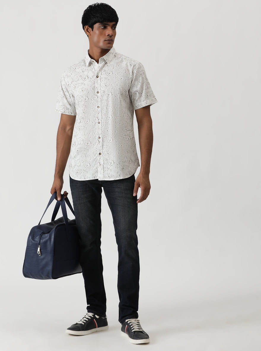 White Printed Slim Fit Casual Shirt | pehervi