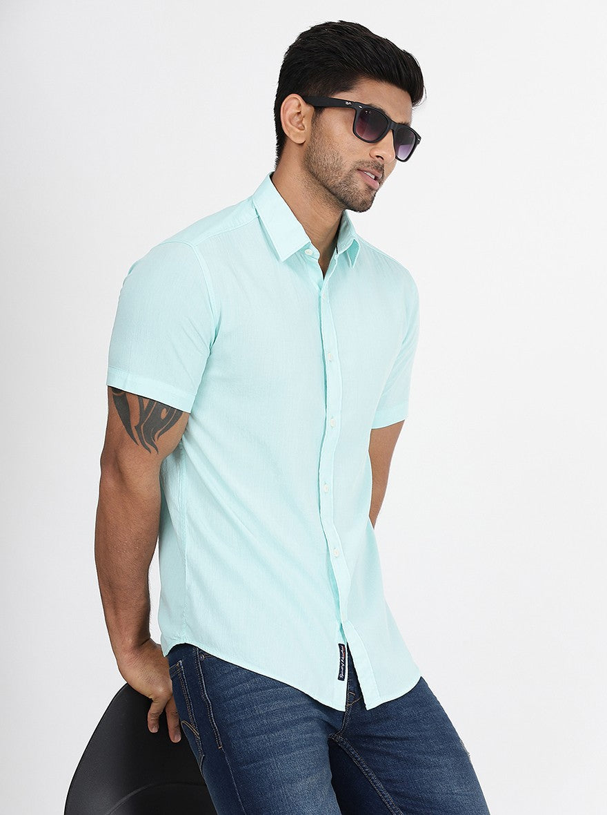Light Blue Solid Slim Fit Casual Shirt | pehervi