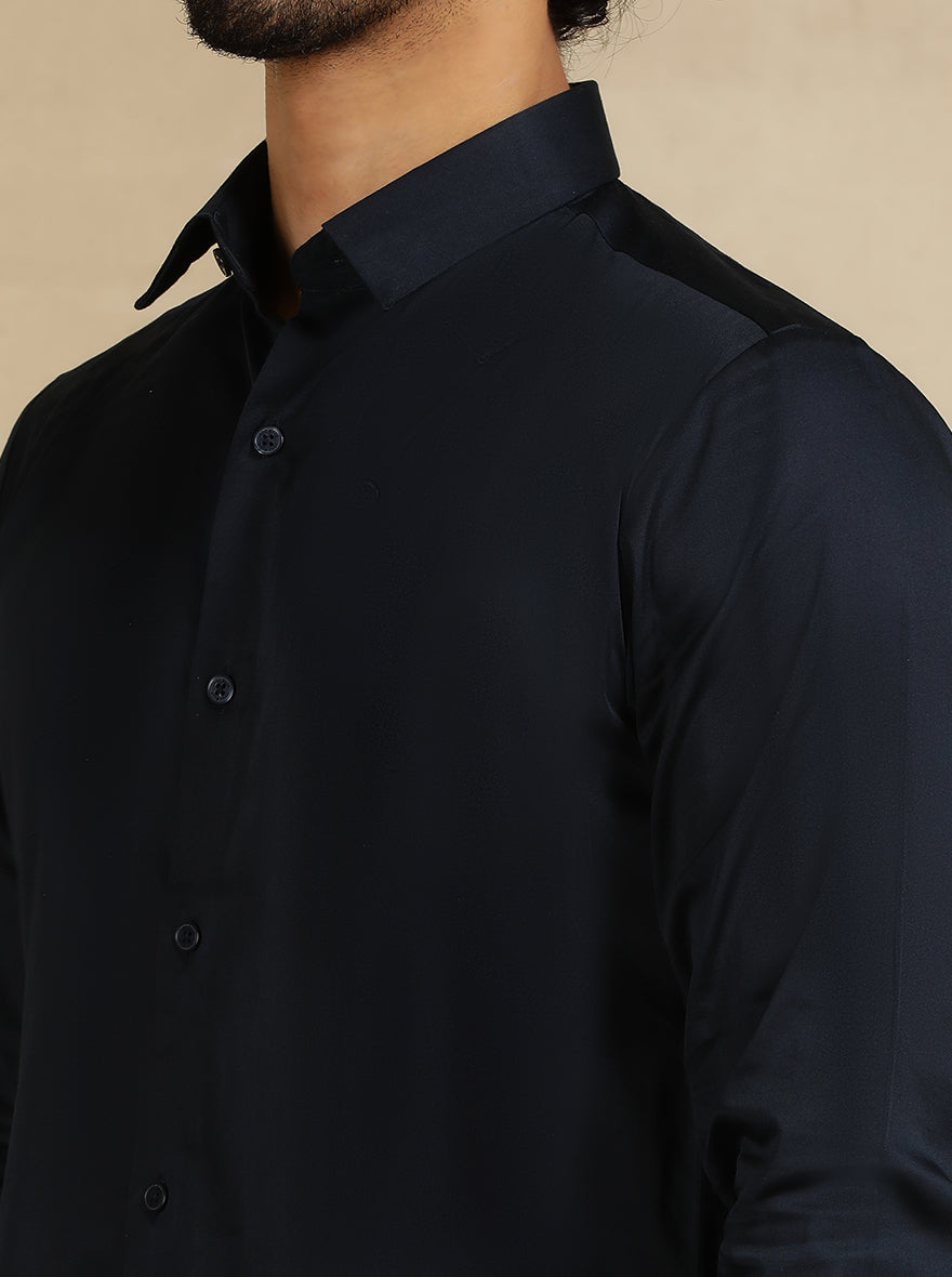Navy Blue Solid Slim Fit Casual Shirt | pehervi