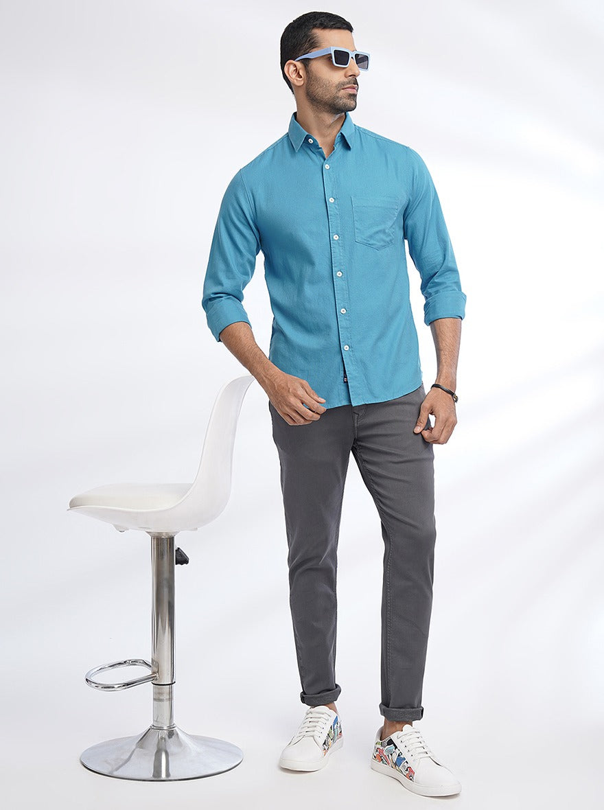 Blue Solid Slim Fit Casual Shirt | pehervi