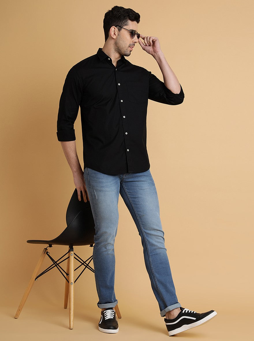 Black Solid Slim Fit Semi Casual Shirt | Pehervi
