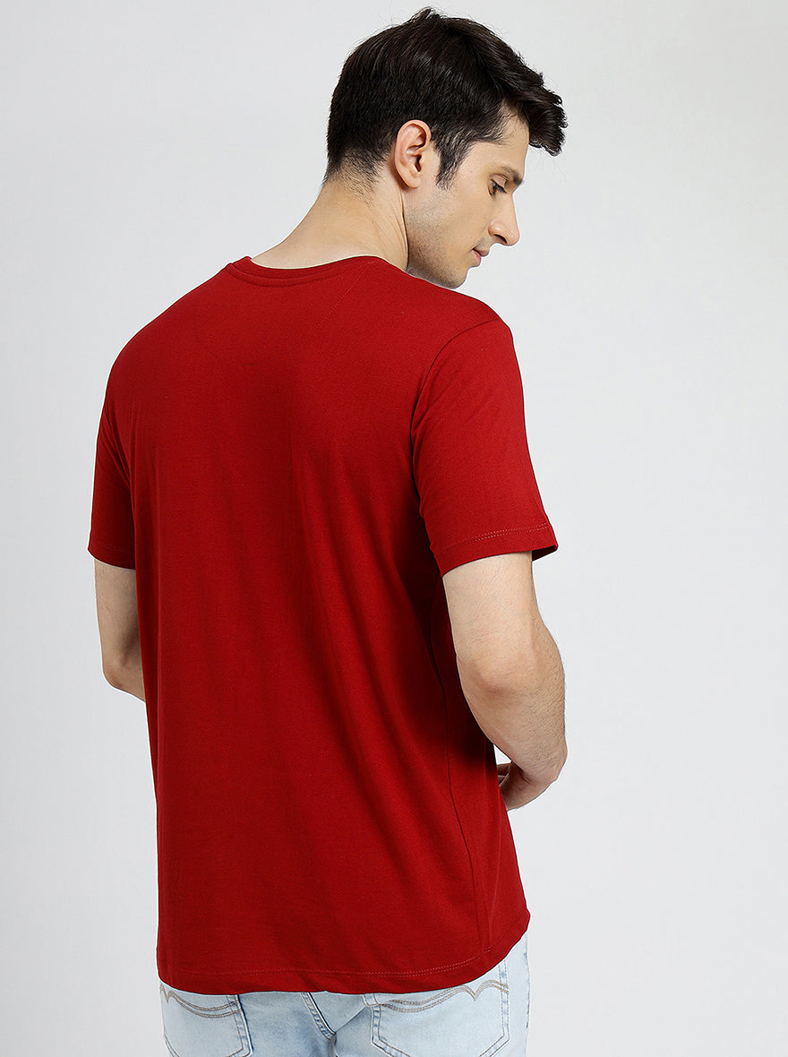 Maroon Solid Slim Fit T-Shirt | pehervi