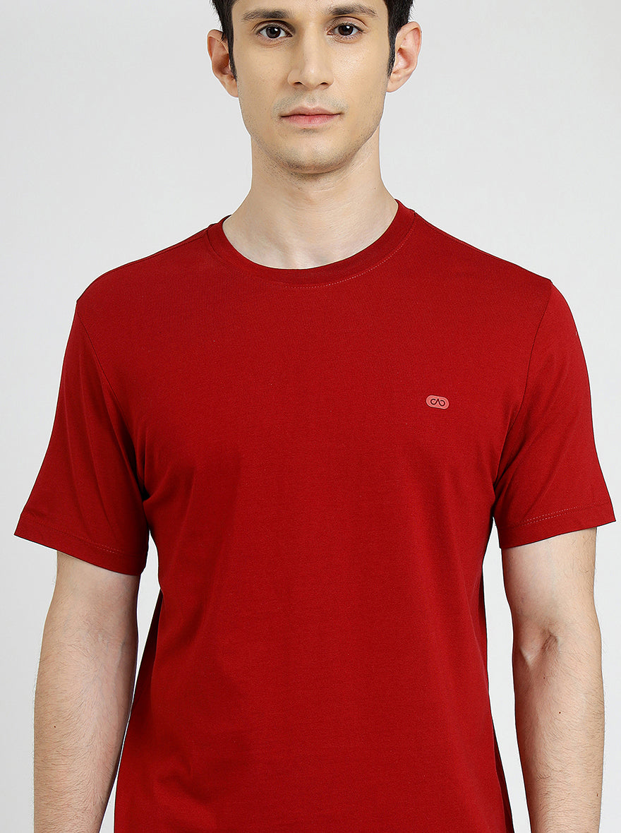 Maroon Solid Slim Fit T-Shirt | pehervi
