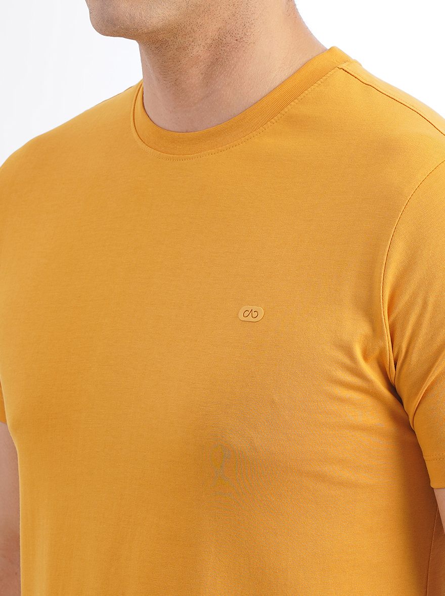Yellow Solid Slim Fit T-Shirt | pehervi
