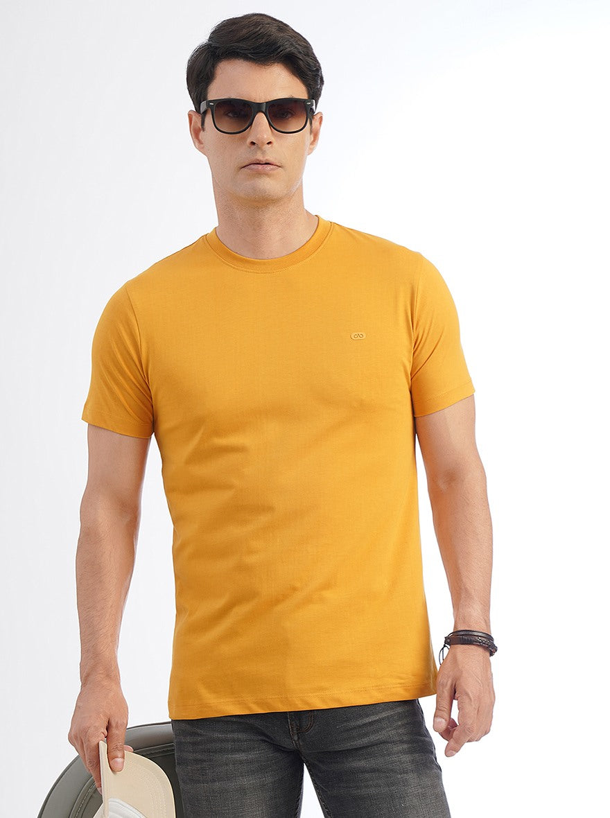 Yellow Solid Slim Fit T-Shirt | pehervi