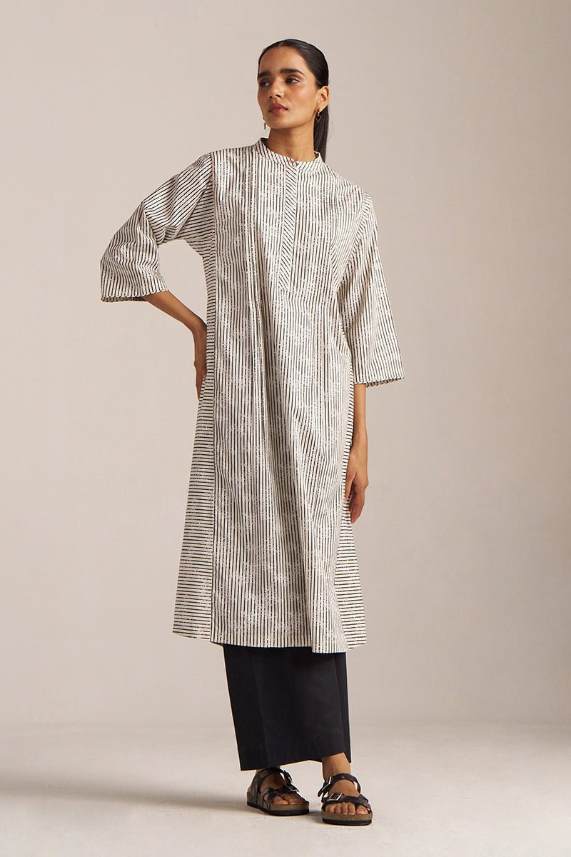 Black and White Stripe Printed Kurta