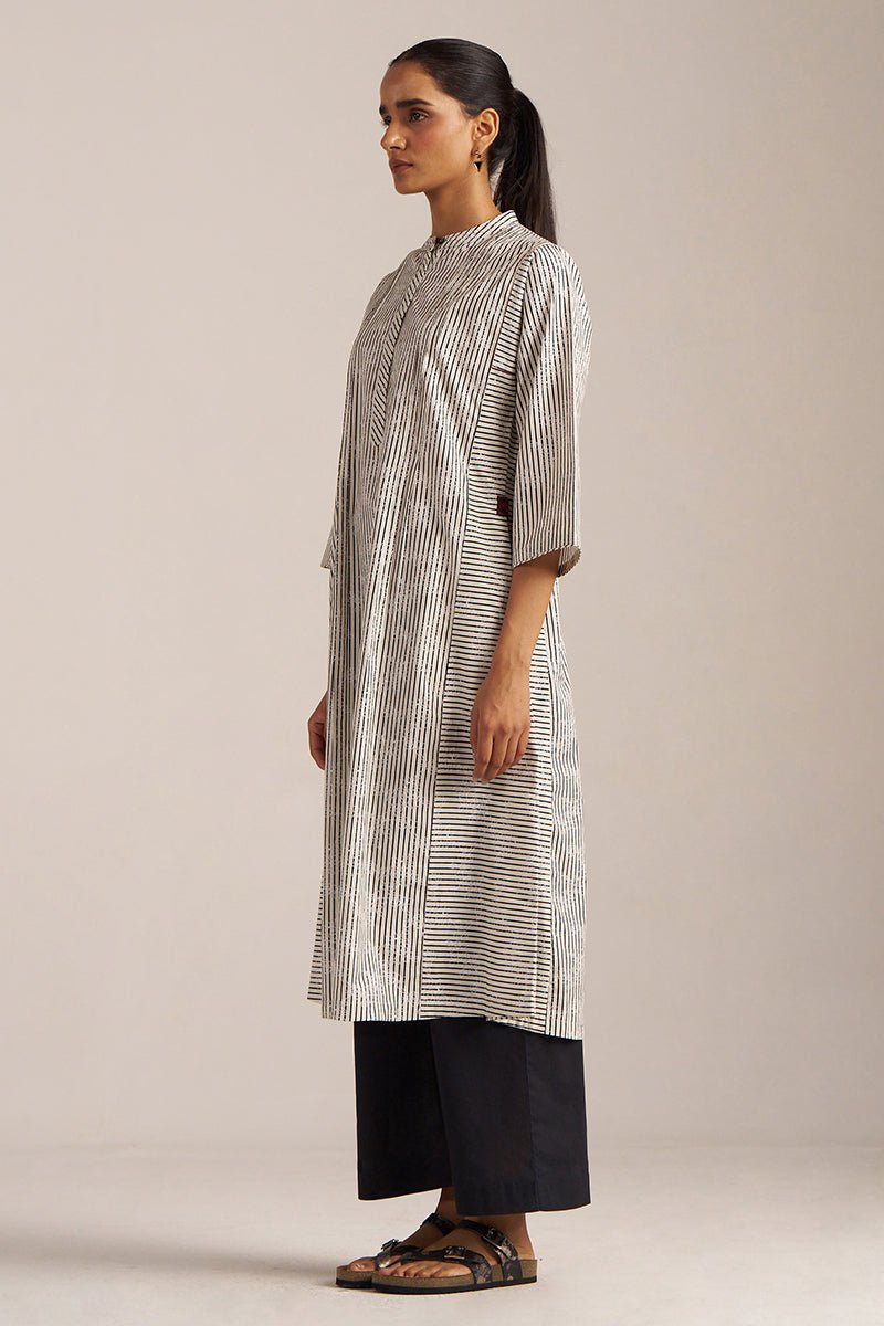 Black and White Stripe Printed Kurta