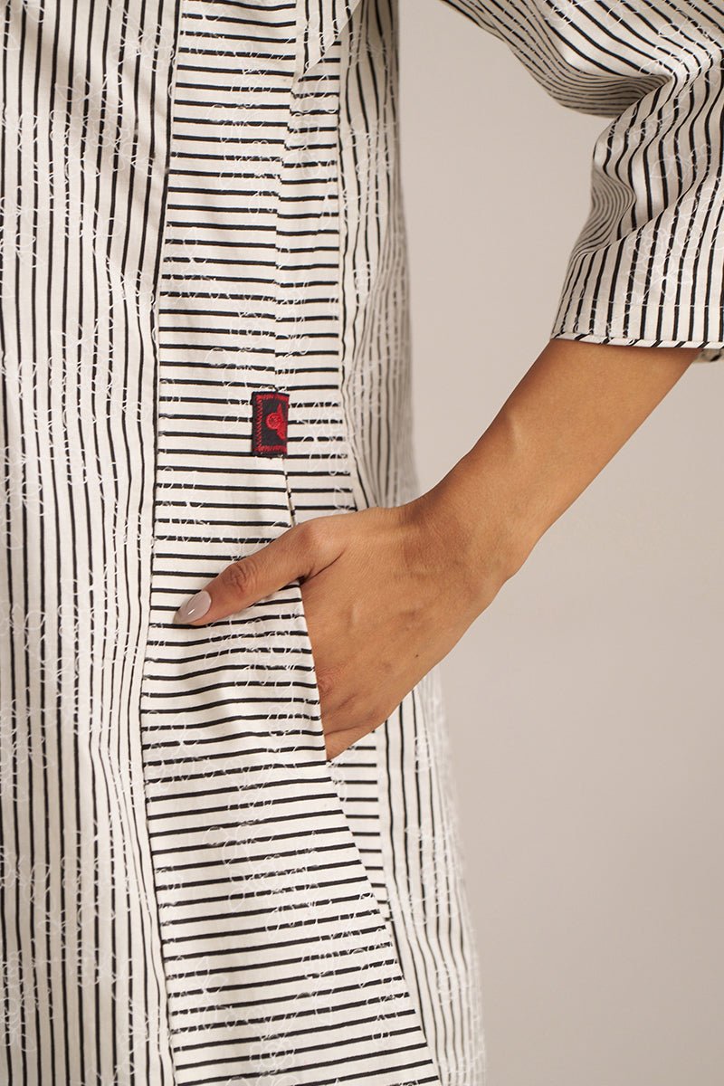 Black and White Stripe Printed Kurta