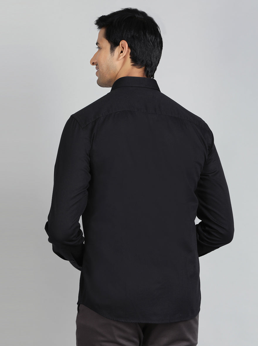 Black Solid Tailored Fit Semi Casual Shirt | Pehervi