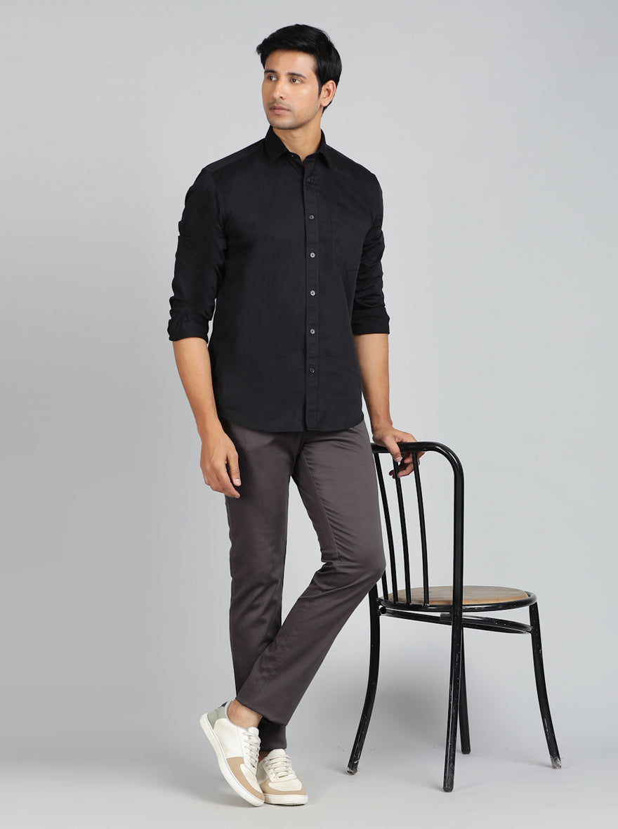 Black Solid Tailored Fit Semi Casual Shirt | Pehervi