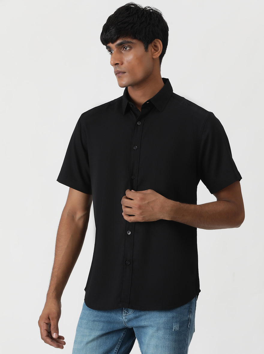 Black Solid Slim Fit Casual Shirt | pehervi