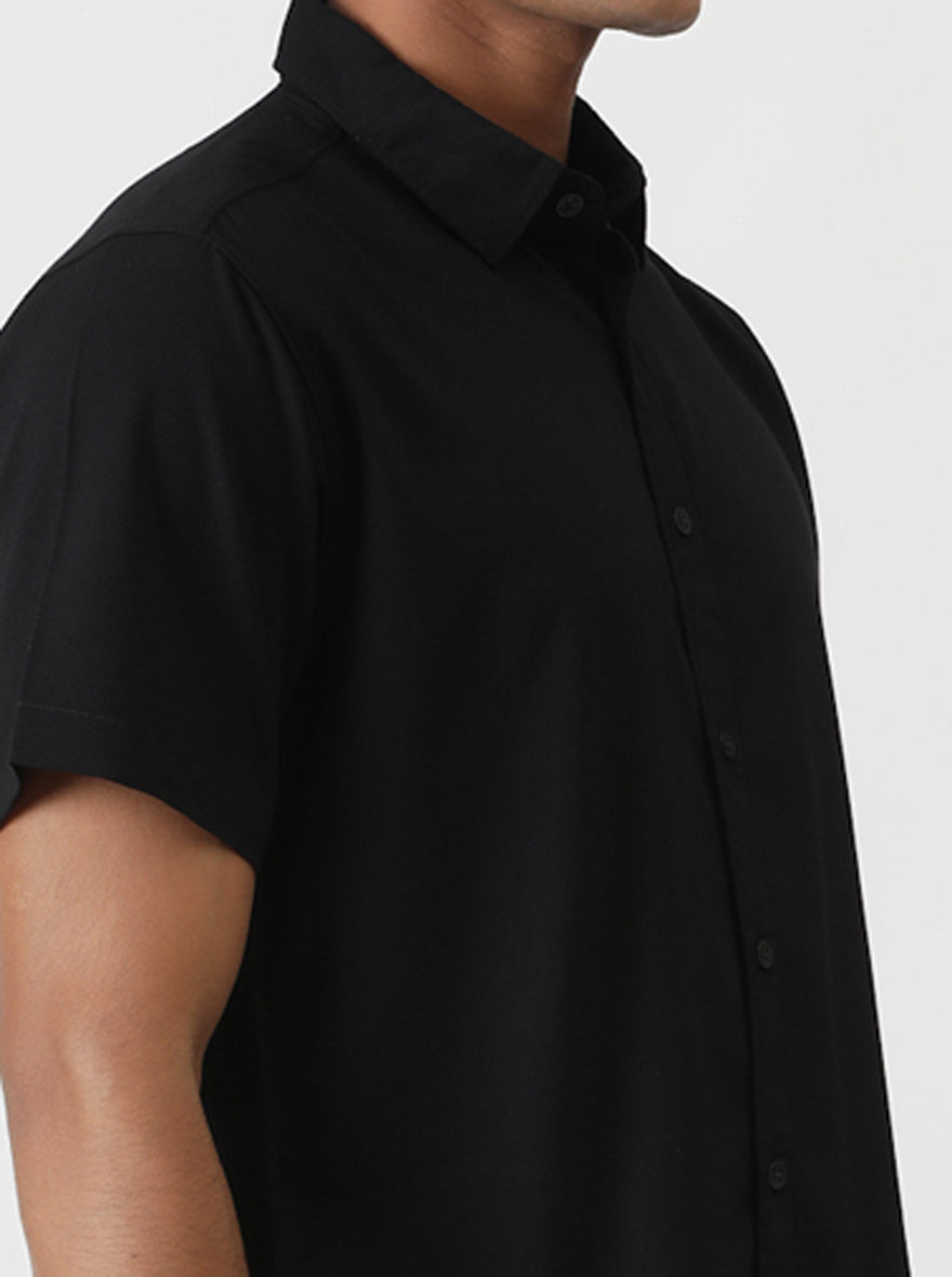 Black Solid Slim Fit Casual Shirt | pehervi