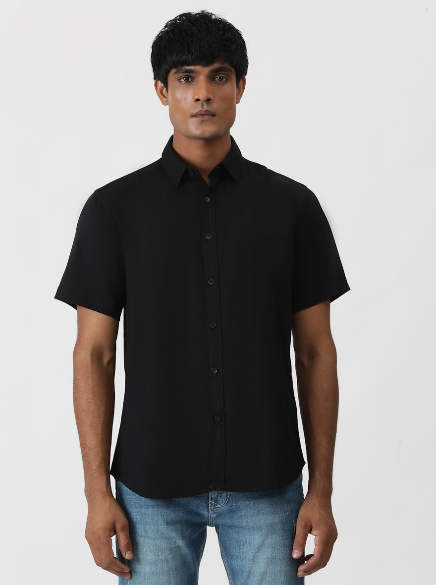 Black Solid Slim Fit Casual Shirt | pehervi