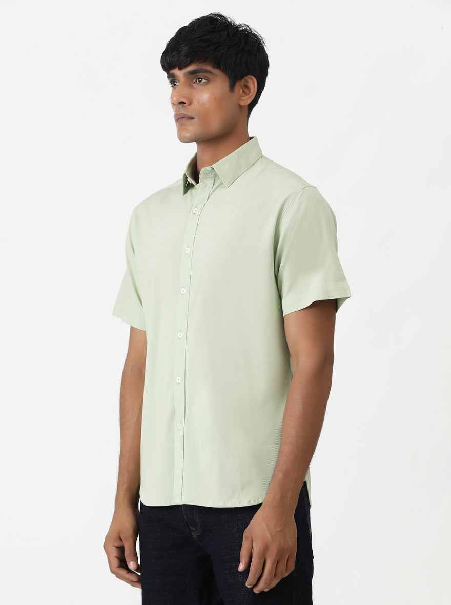 Light Green Solid Slim Fit Casual Shirt | pehervi
