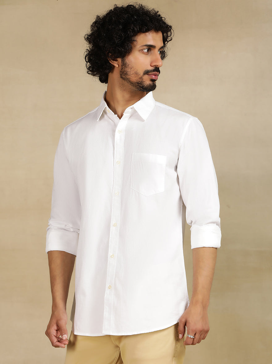 White Solid Slim Fit Casual Shirt | pehervi