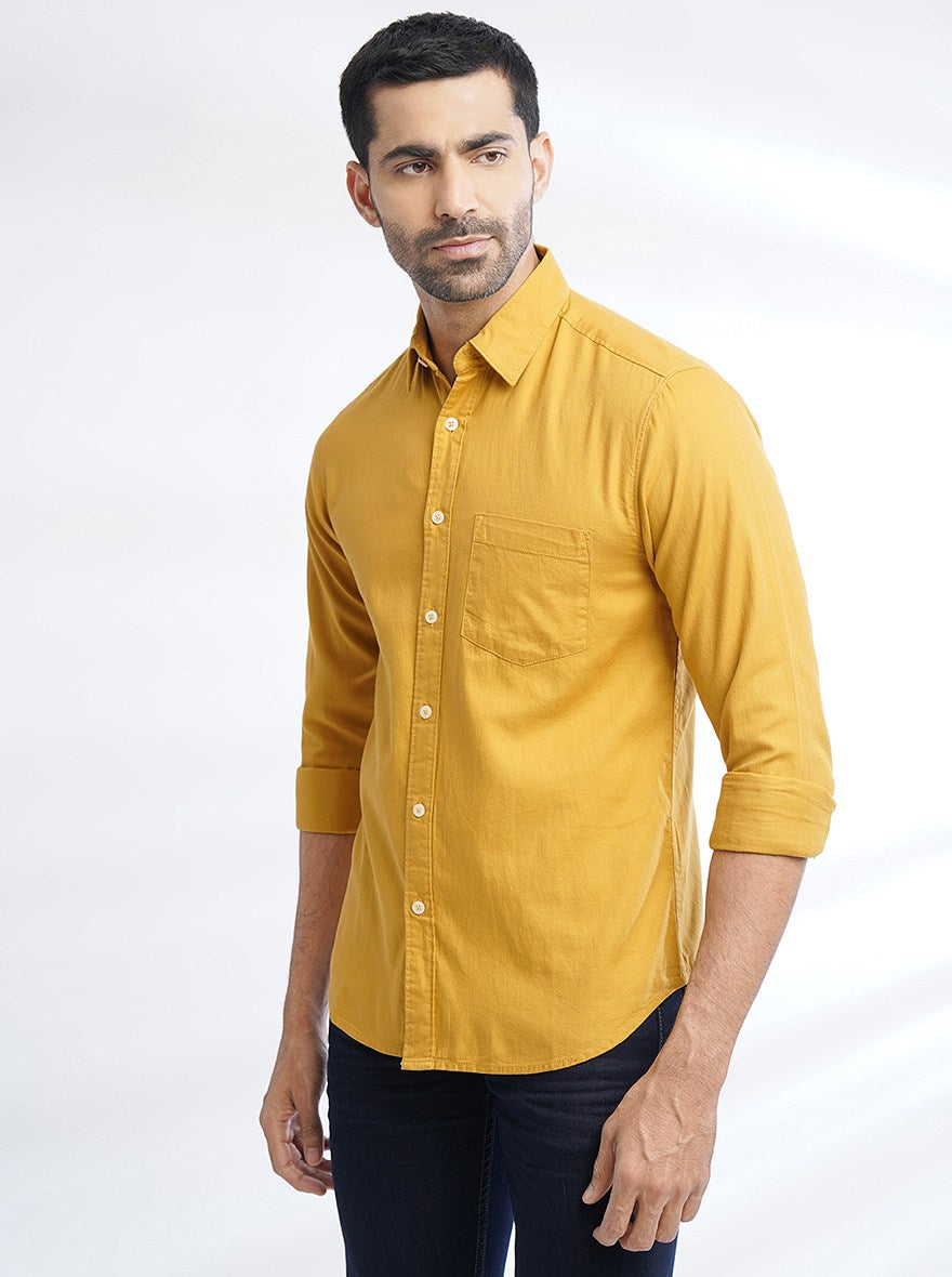 Yellow Solid Slim Fit Casual Shirt | pehervi