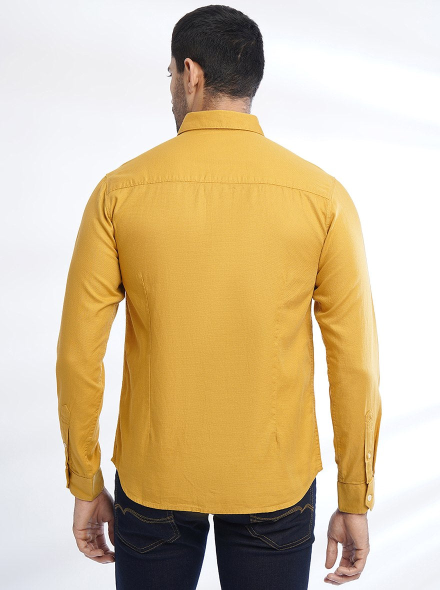 Yellow Solid Slim Fit Casual Shirt | pehervi