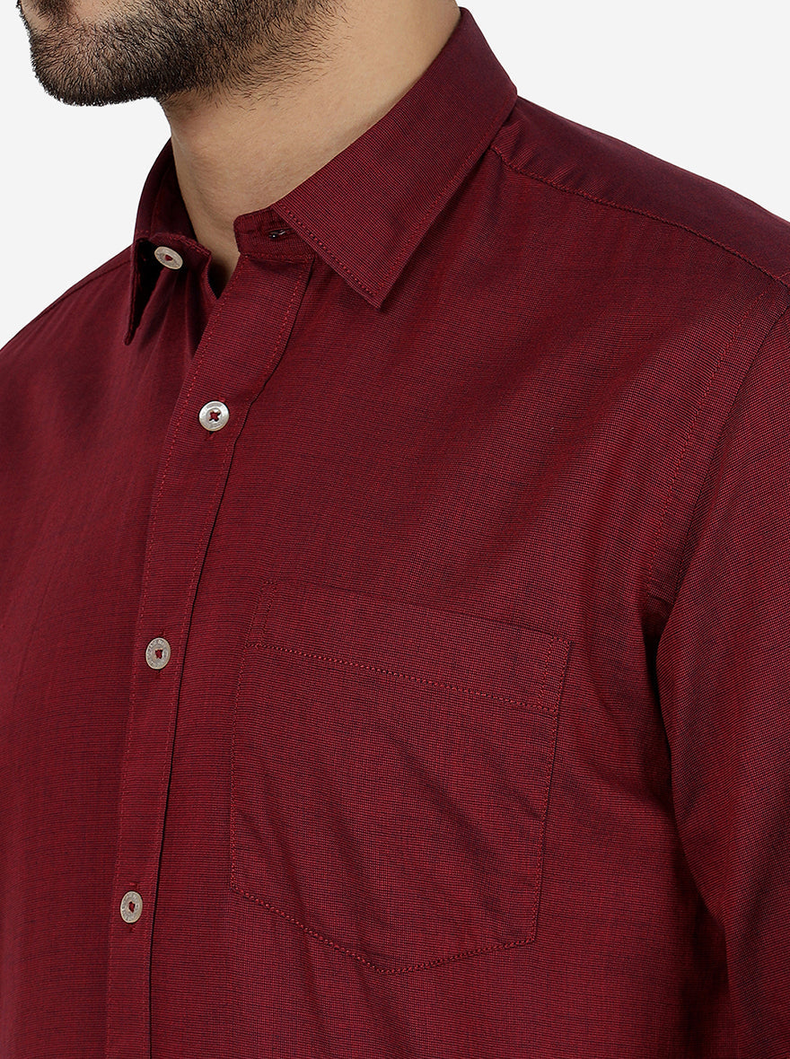 Maroon Solid Slim Fit Semi Casual Shirt | Pehervi