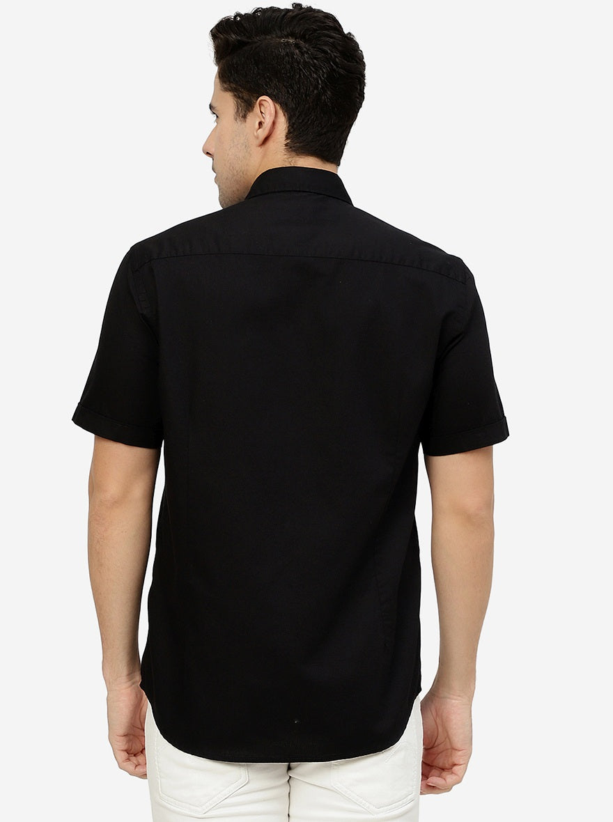 Black Solid Smart Fit Semi Casual Shirt | Pehervi
