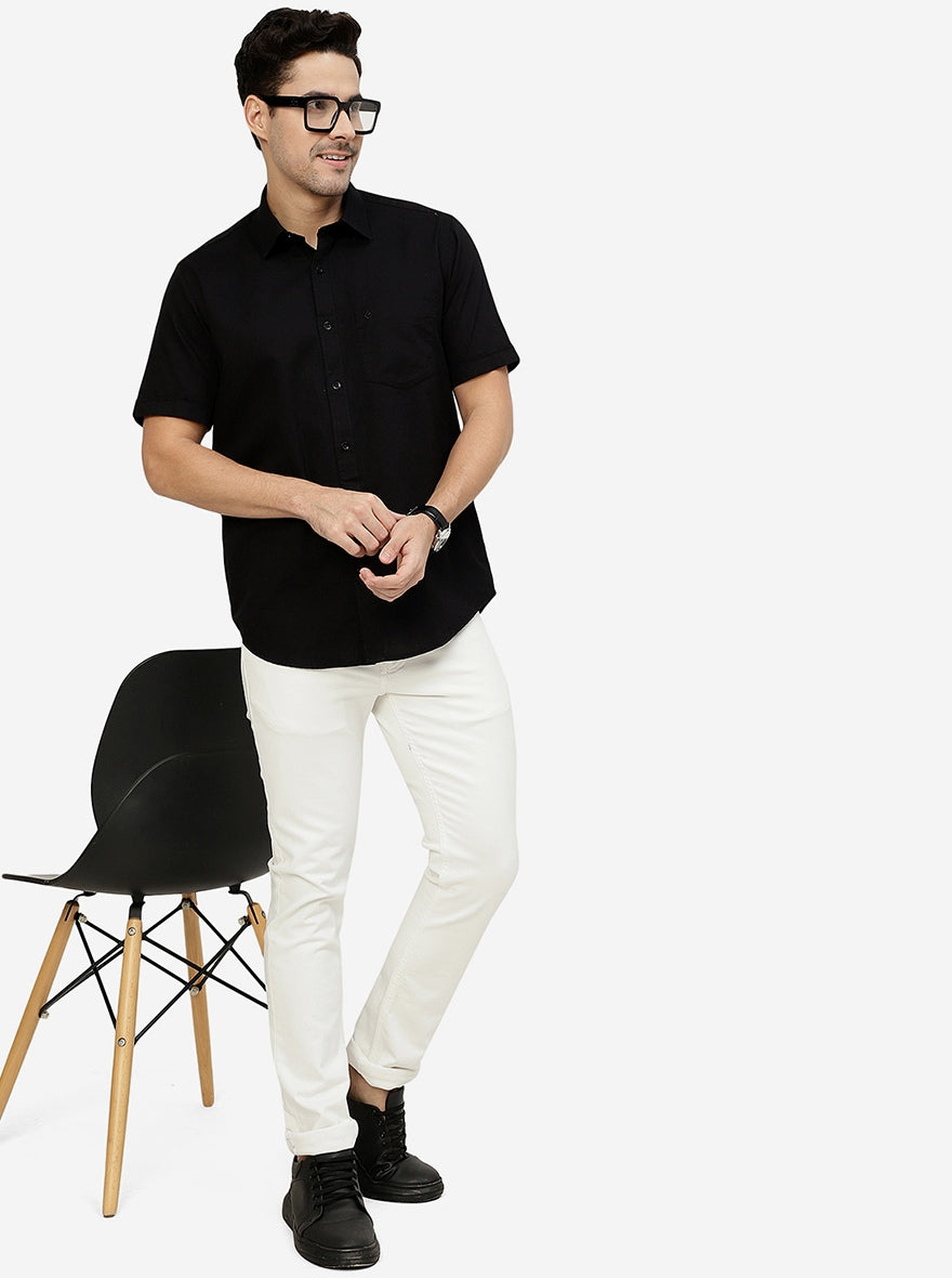 Black Solid Smart Fit Semi Casual Shirt | Pehervi