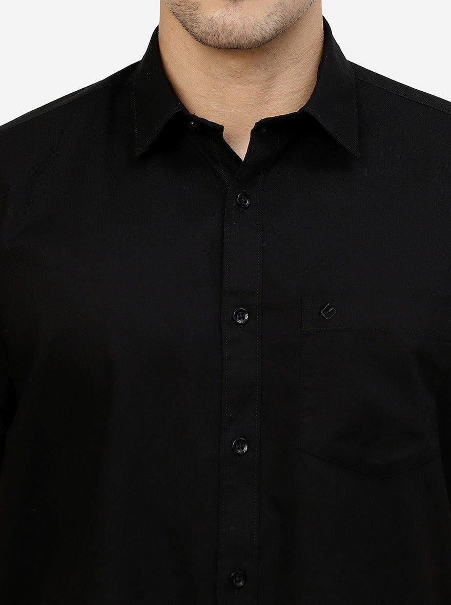 Black Solid Smart Fit Semi Casual Shirt | Pehervi