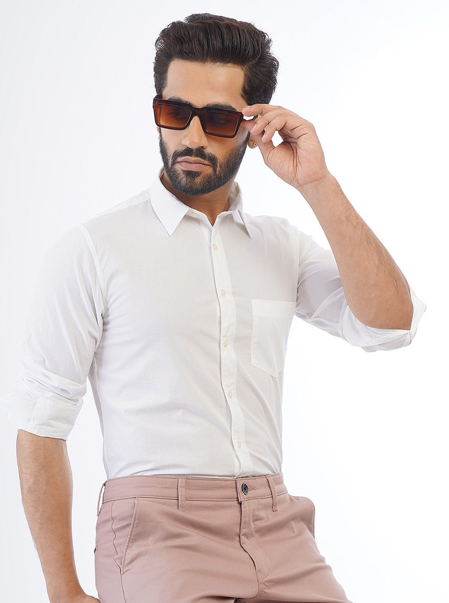 White Solid Slim Fit Casual Shirt | pehervi